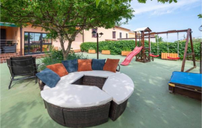 1 Bedroom Amazing Apartment In Peruski